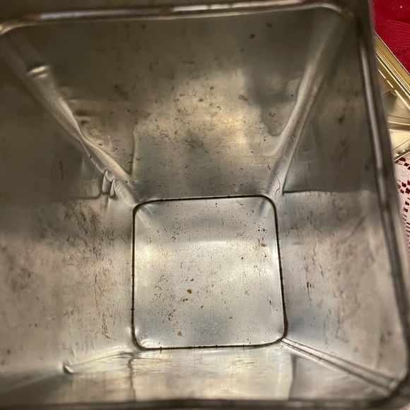 Vintage 1980’s Christie Premium Tin - Picture 4 of 7